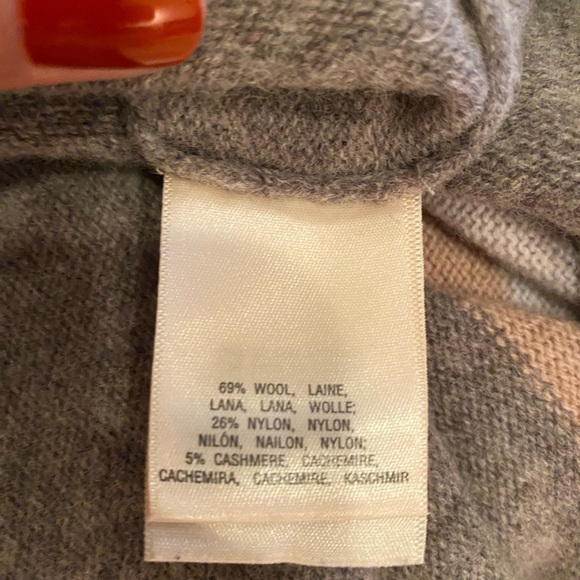 Wool Sweater and Skirt Set - Picture 3 of 7